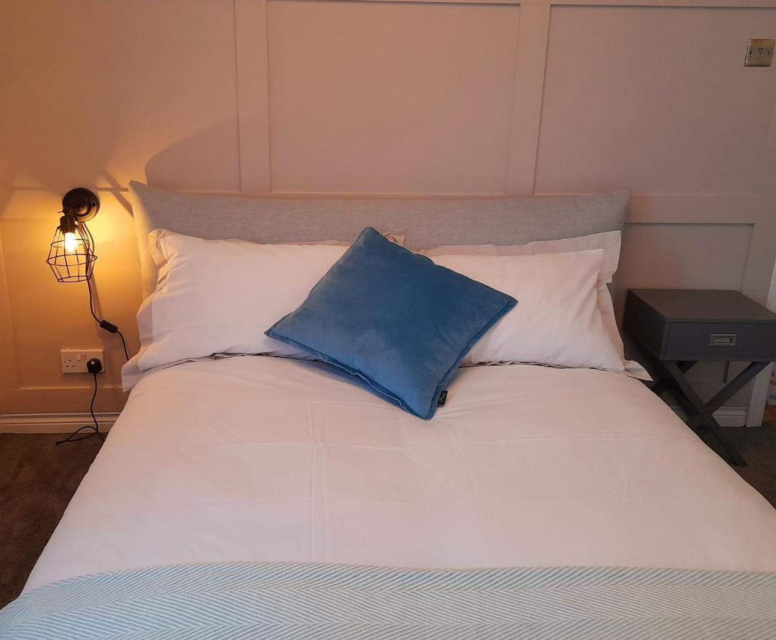 Stunning 3 Bed Seafront Mansion Building Sleeps 6 Adults Or 8 With Kids Lägenhet Portrush Exteriör bild