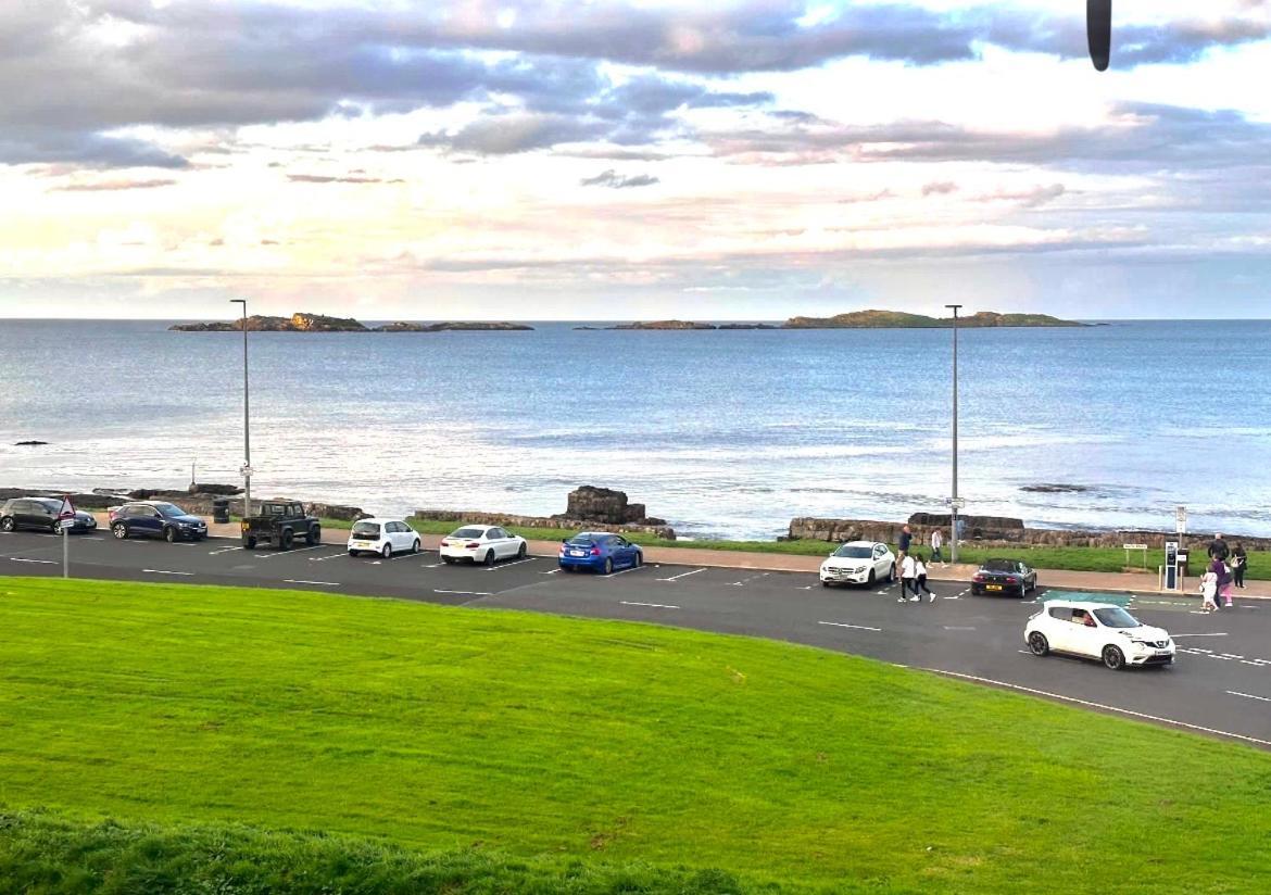 Stunning 3 Bed Seafront Mansion Building Sleeps 6 Adults Or 8 With Kids Lägenhet Portrush Exteriör bild